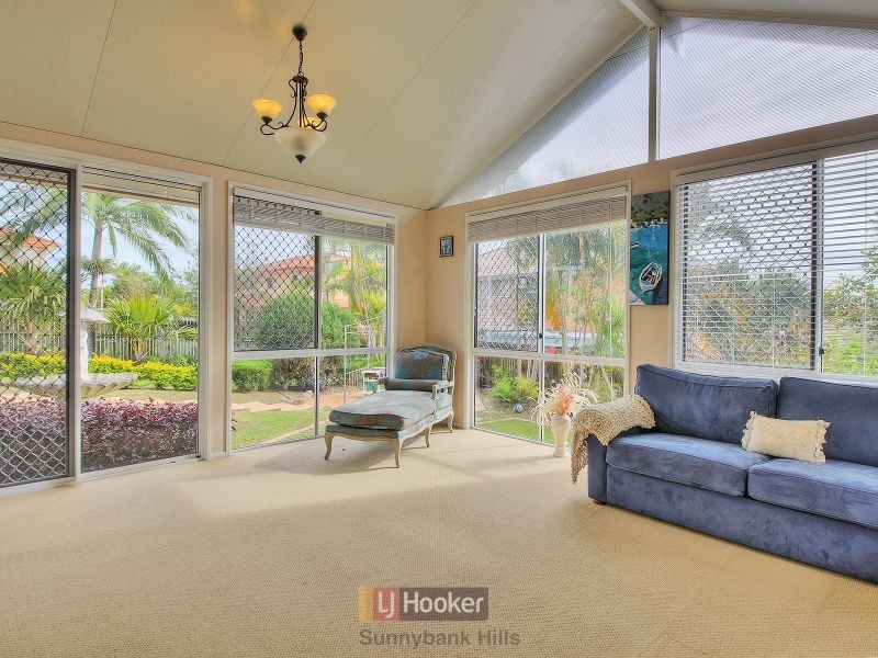 11 Liquidambar Place, Stretton QLD 4116