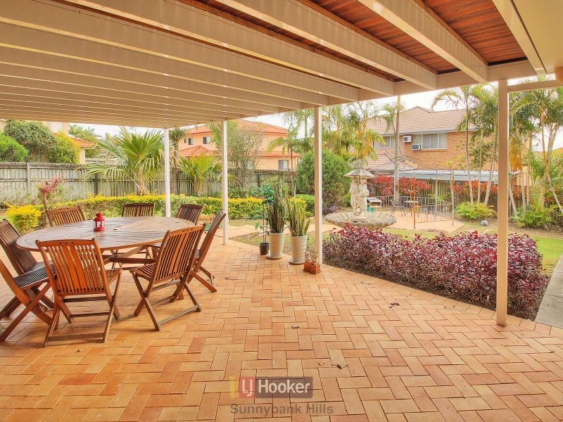 11 Liquidambar Place, Stretton QLD 4116