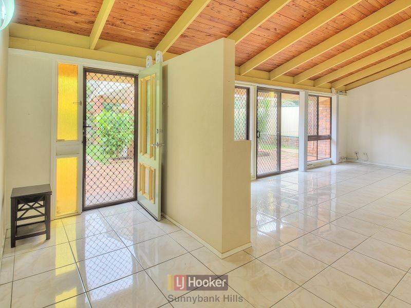 8 Coonawarra Street, Sunnybank Hills QLD 4109