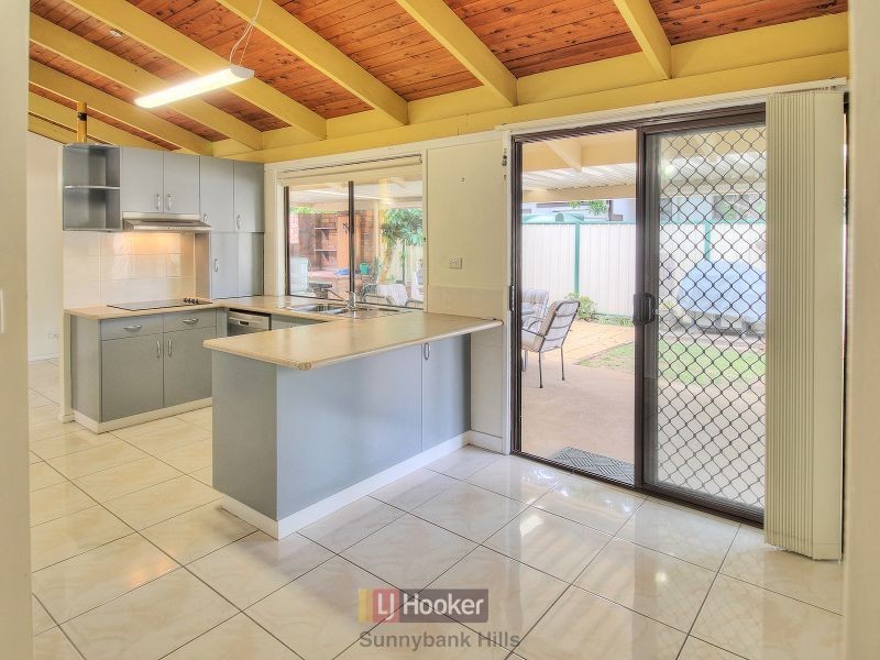 8 Coonawarra Street, Sunnybank Hills QLD 4109