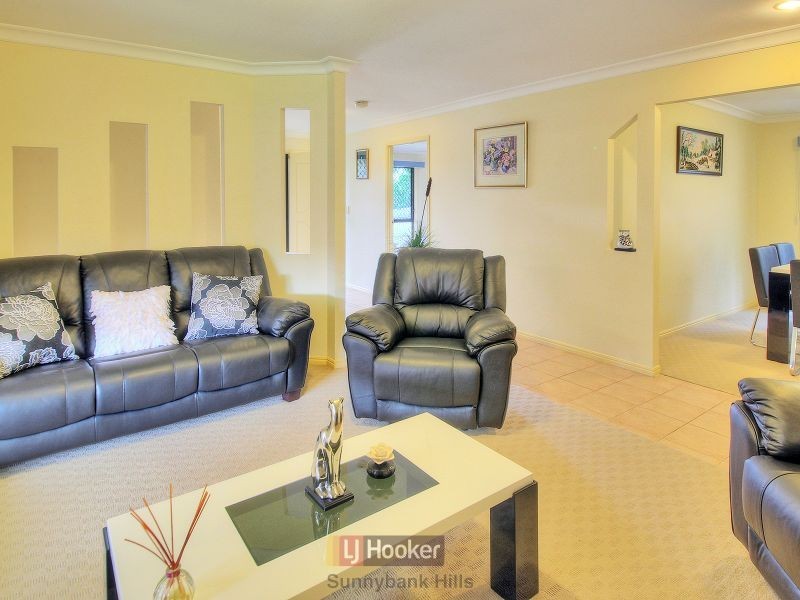 28 Central Street, Calamvale QLD 4116