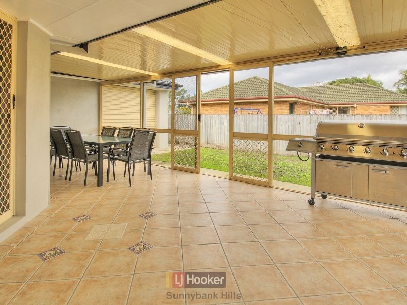 5 Grove Court, Eight Mile Plains QLD 4113