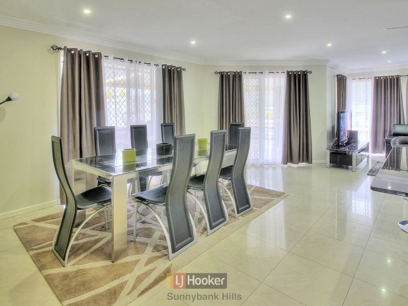 5 Grove Court, Eight Mile Plains QLD 4113