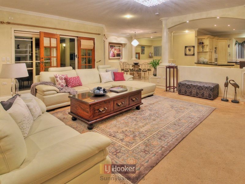 15 Regent Street, Eight Mile Plains QLD 4113