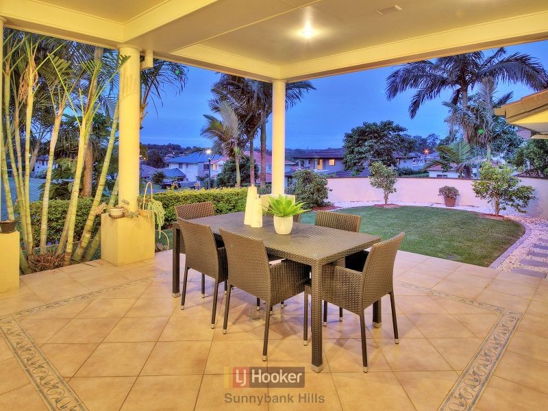 15 Regent Street, Eight Mile Plains QLD 4113