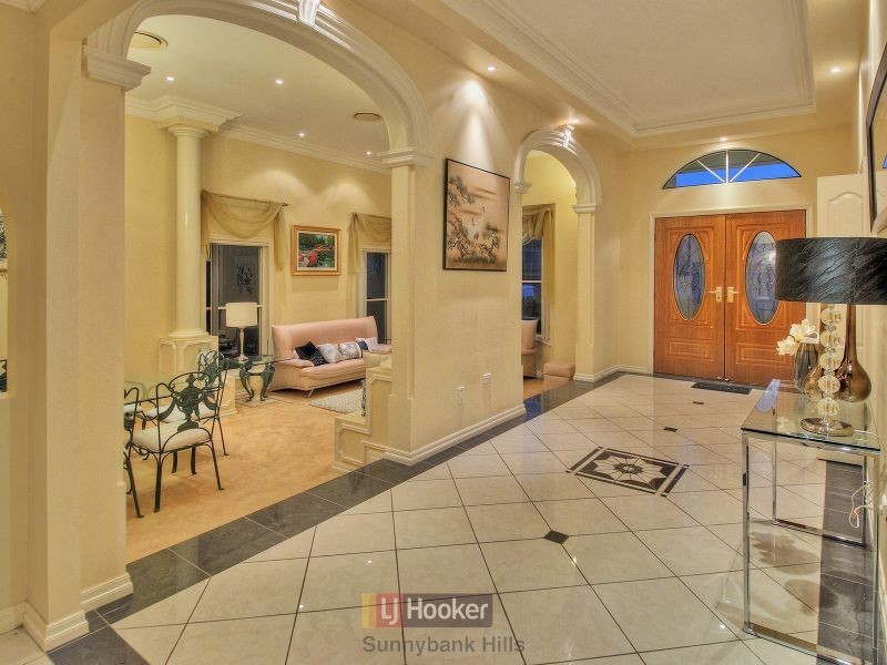 15 Regent Street, Eight Mile Plains QLD 4113