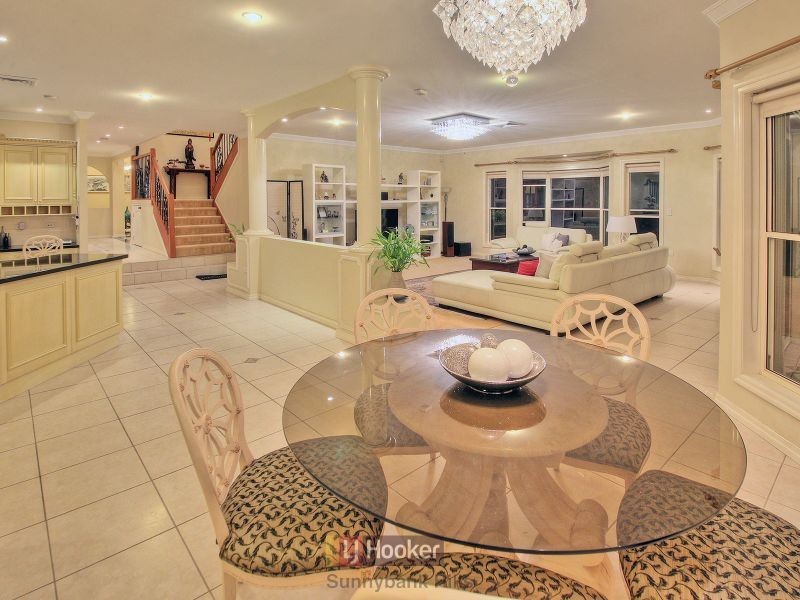 15 Regent Street, Eight Mile Plains QLD 4113