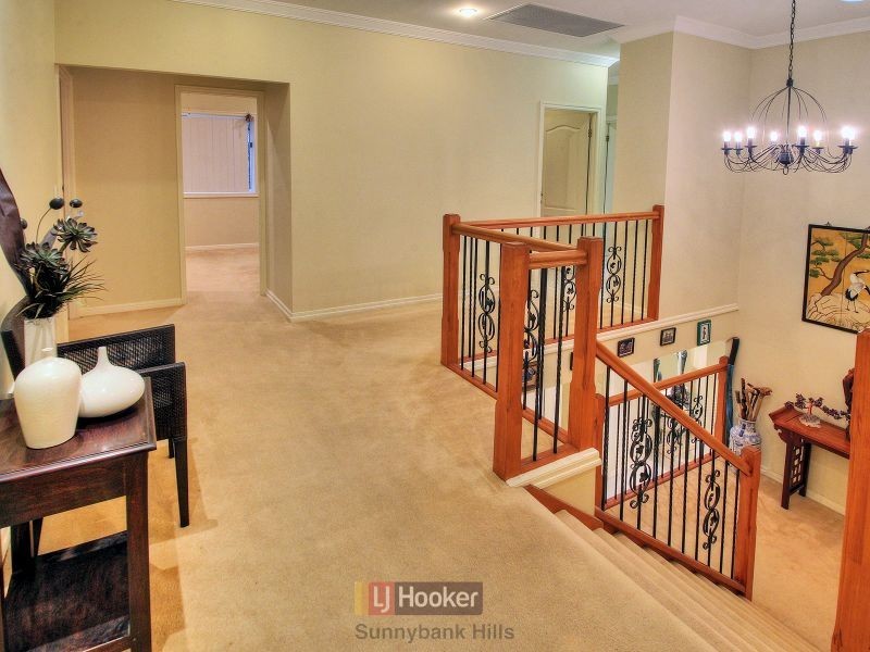 15 Regent Street, Eight Mile Plains QLD 4113