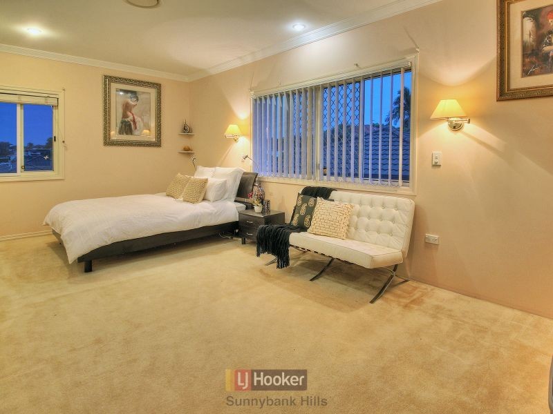 15 Regent Street, Eight Mile Plains QLD 4113