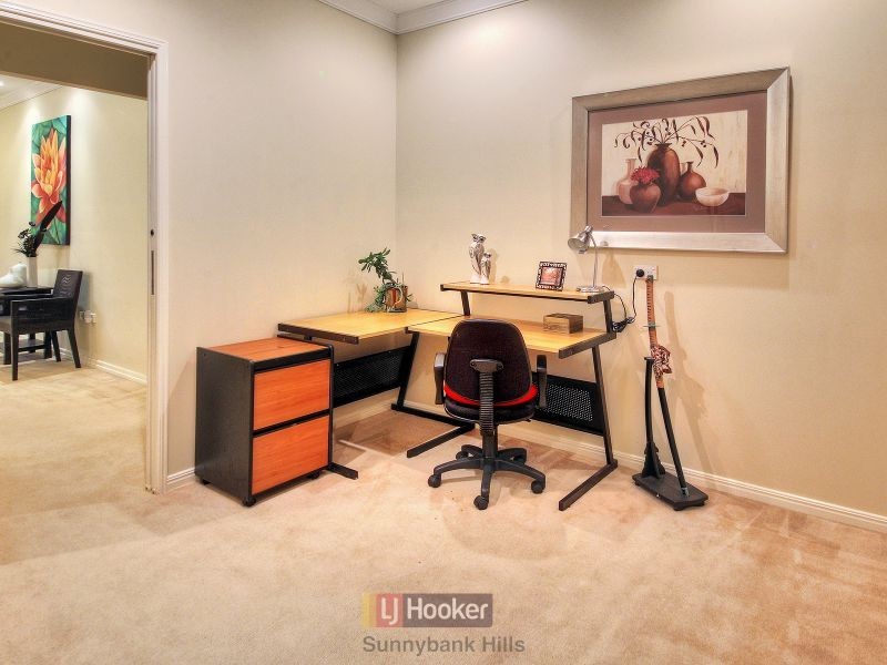 15 Regent Street, Eight Mile Plains QLD 4113