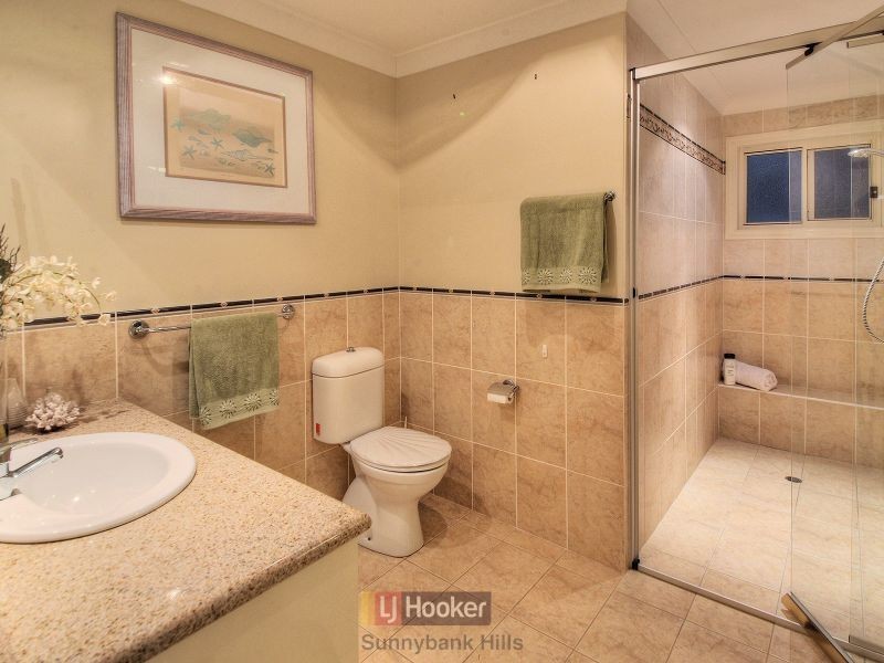 15 Regent Street, Eight Mile Plains QLD 4113