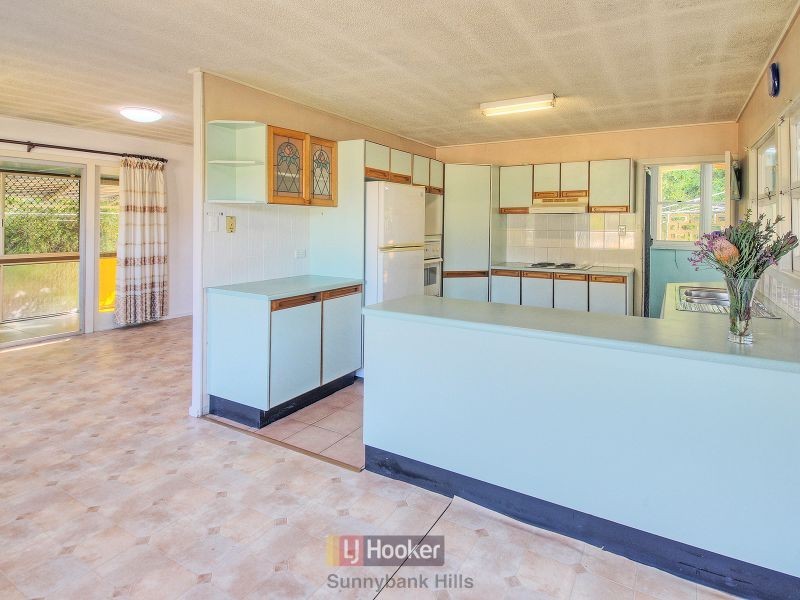 3 Ash Avenue, Woodridge QLD 4114