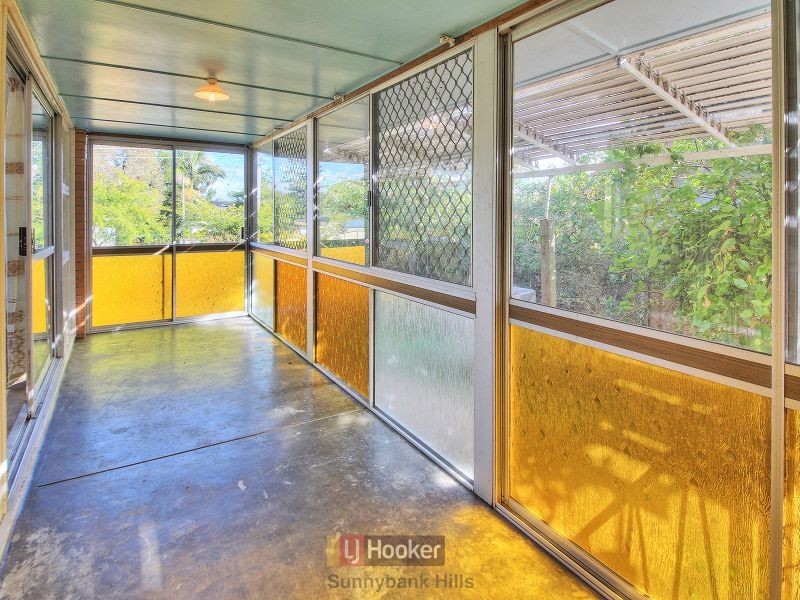 3 Ash Avenue, Woodridge QLD 4114