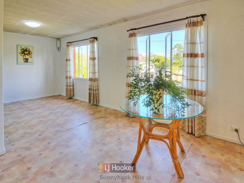 3 Ash Avenue, Woodridge QLD 4114