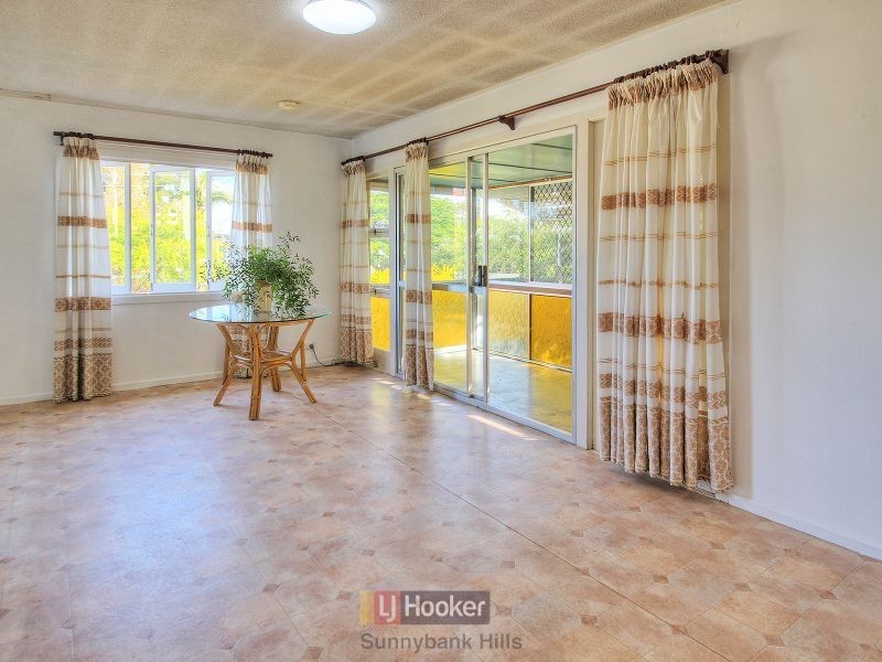 3 Ash Avenue, Woodridge QLD 4114