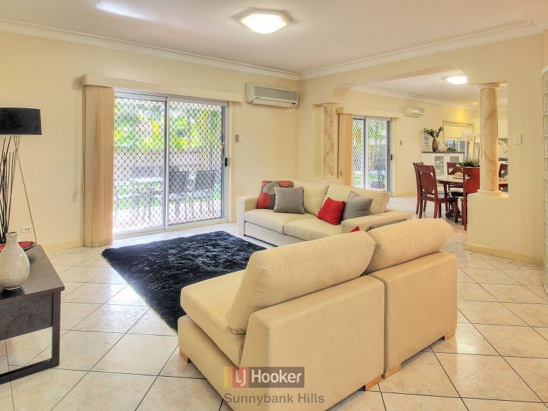 12 Grassland Place, Sunnybank Hills QLD 4109