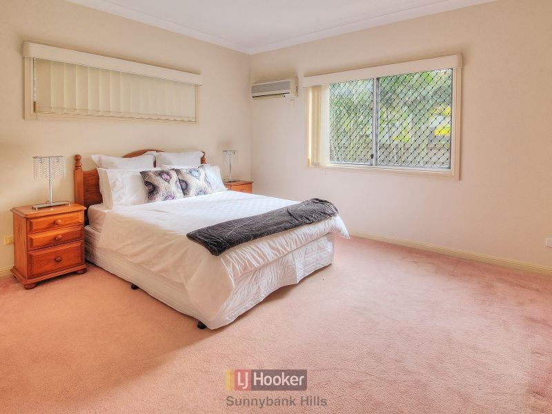 12 Grassland Place, Sunnybank Hills QLD 4109