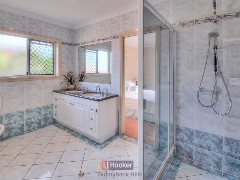 12 Grassland Place, Sunnybank Hills QLD 4109