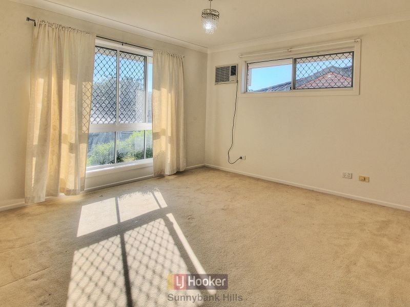 12 Scarlet Oak Place, Calamvale QLD 4116