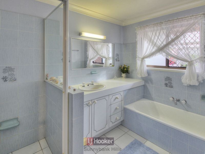 70 Peppercorn Street, Sunnybank Hills QLD 4109