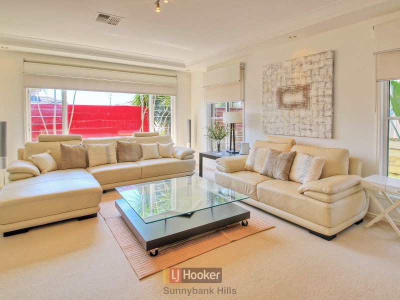 4 Trevi Close, Eight Mile Plains QLD 4113