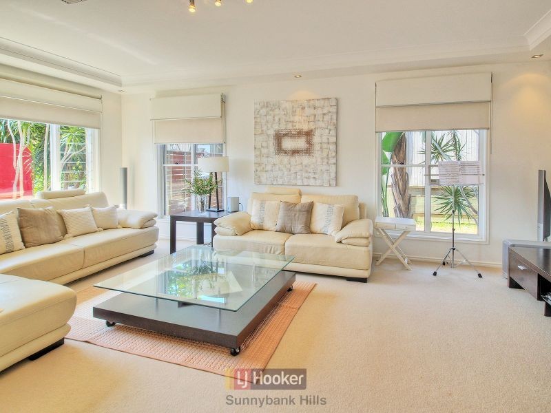 4 Trevi Close, Eight Mile Plains QLD 4113