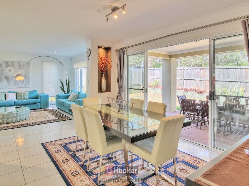 4 Trevi Close, Eight Mile Plains QLD 4113