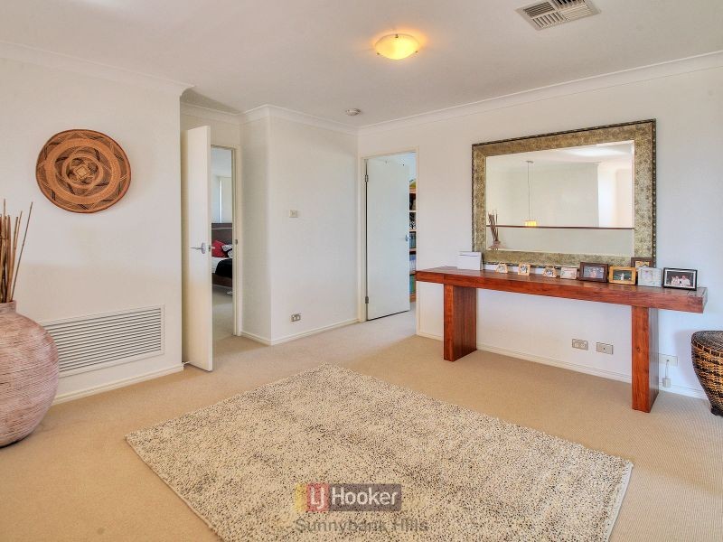 4 Trevi Close, Eight Mile Plains QLD 4113