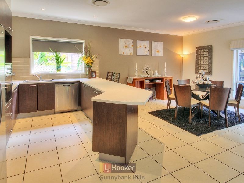 14 Yvonne Road, Eight Mile Plains QLD 4113