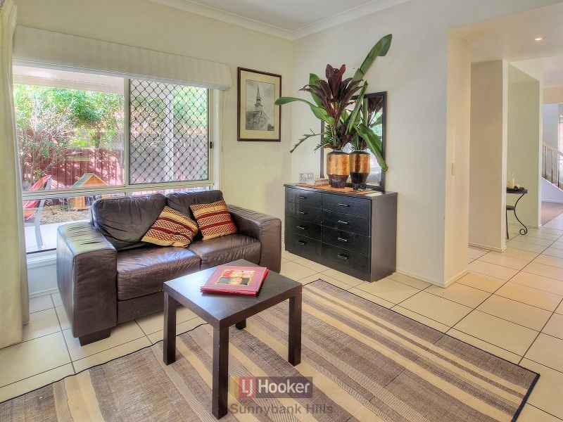 14 Yvonne Road, Eight Mile Plains QLD 4113