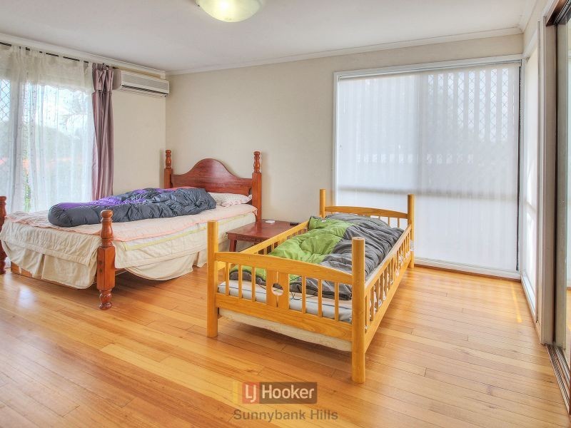 8 Monsour Street, Calamvale QLD 4116