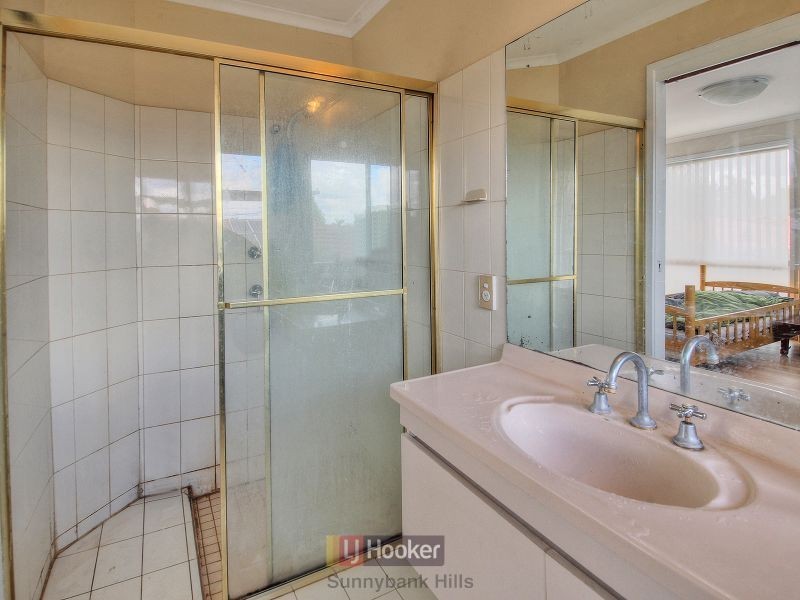 8 Monsour Street, Calamvale QLD 4116
