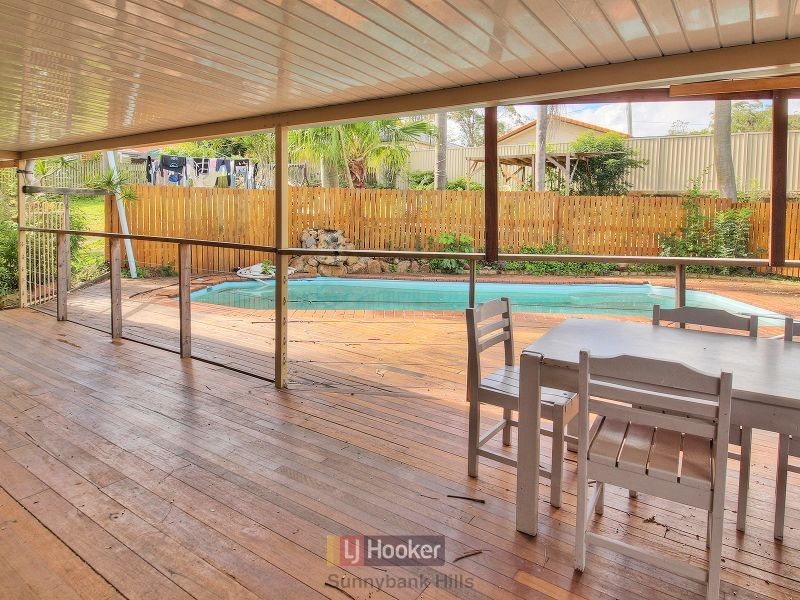 8 Monsour Street, Calamvale QLD 4116