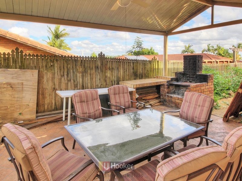 8 Monsour Street, Calamvale QLD 4116