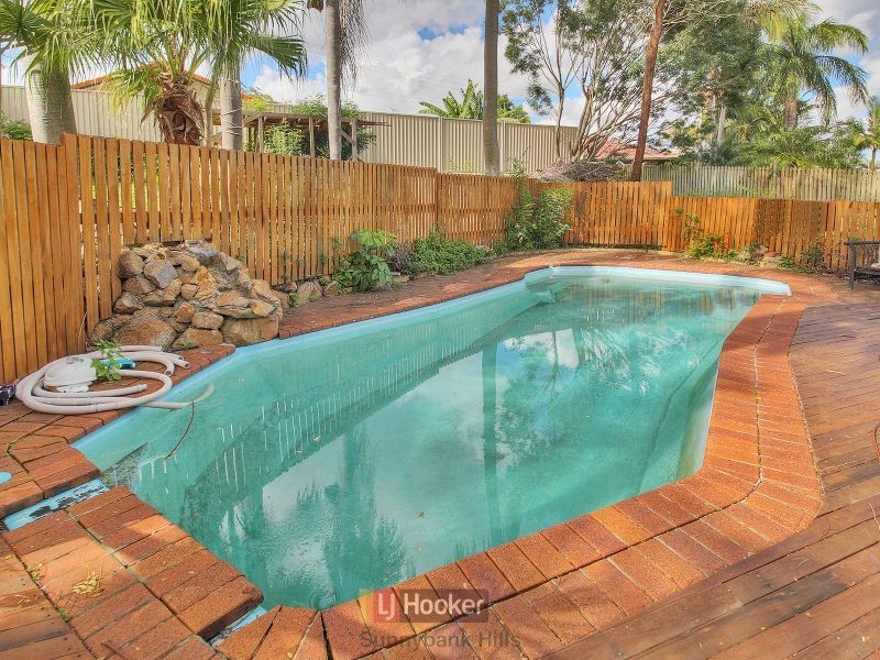 8 Monsour Street, Calamvale QLD 4116