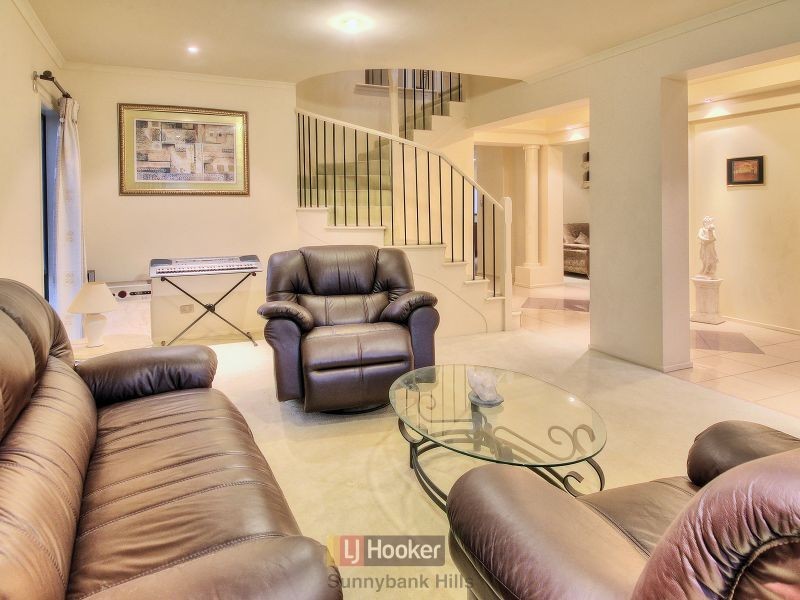 128 Bordeaux Street, Eight Mile Plains QLD 4113