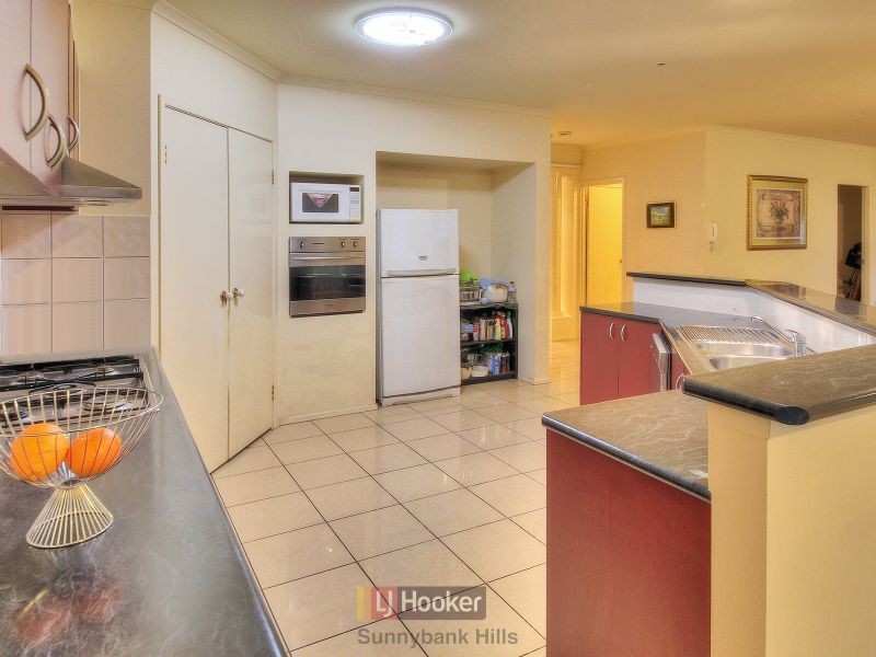 128 Bordeaux Street, Eight Mile Plains QLD 4113