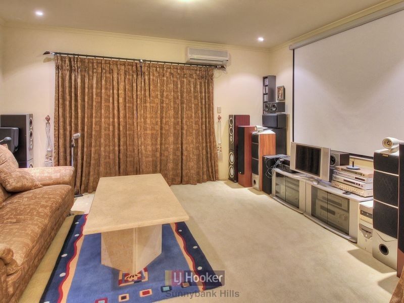 128 Bordeaux Street, Eight Mile Plains QLD 4113