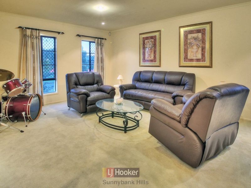 128 Bordeaux Street, Eight Mile Plains QLD 4113