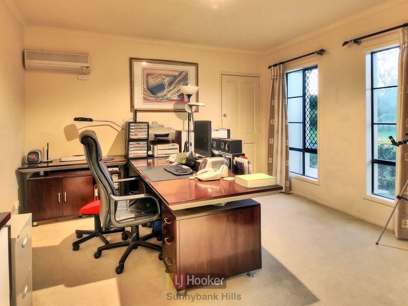 128 Bordeaux Street, Eight Mile Plains QLD 4113