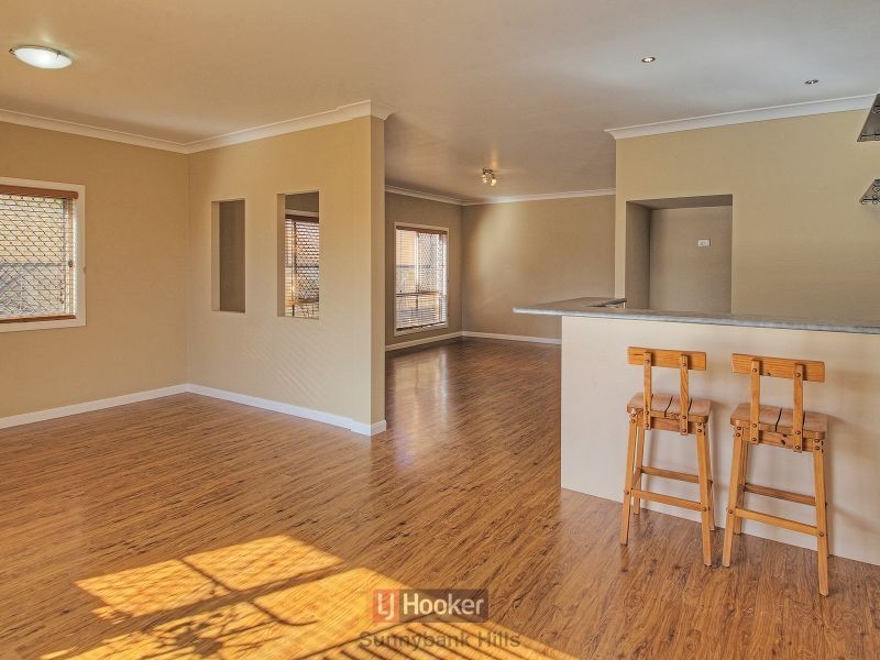 28 Vaucluse Place, Parkinson QLD 4115
