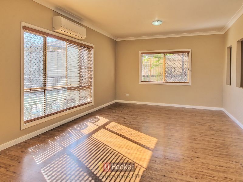 28 Vaucluse Place, Parkinson QLD 4115