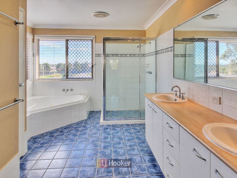 28 Vaucluse Place, Parkinson QLD 4115