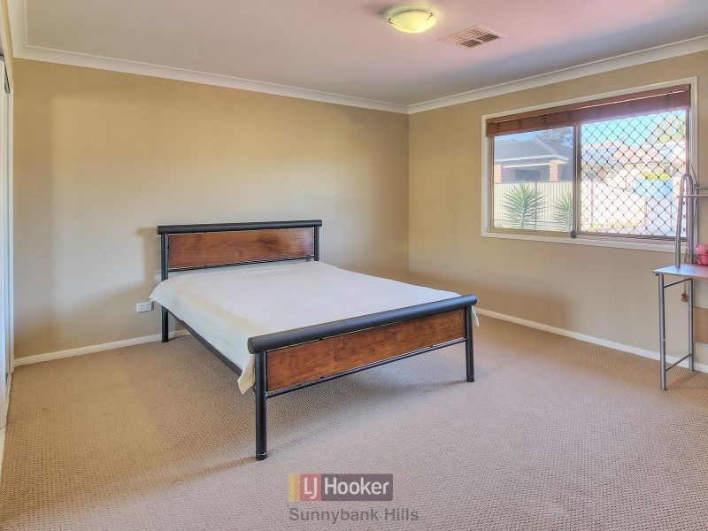 28 Vaucluse Place, Parkinson QLD 4115