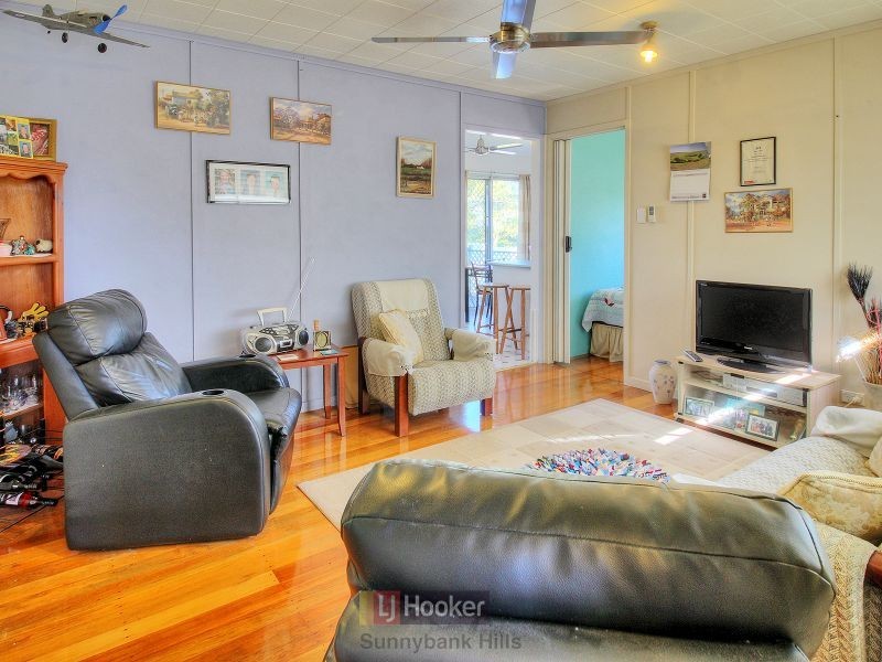 22 Henty Street, Woodridge QLD 4114