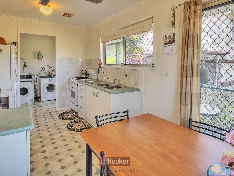 22 Henty Street, Woodridge QLD 4114