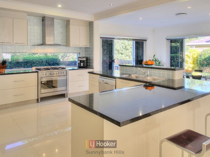 35 Rutherglen Crescent, Calamvale QLD 4116