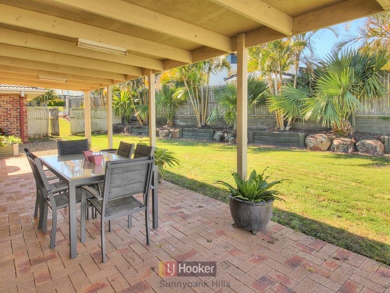 11 Strathaird Place, Parkinson QLD 4115