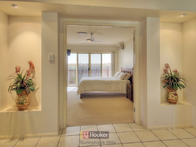 11 Strathaird Place, Parkinson QLD 4115