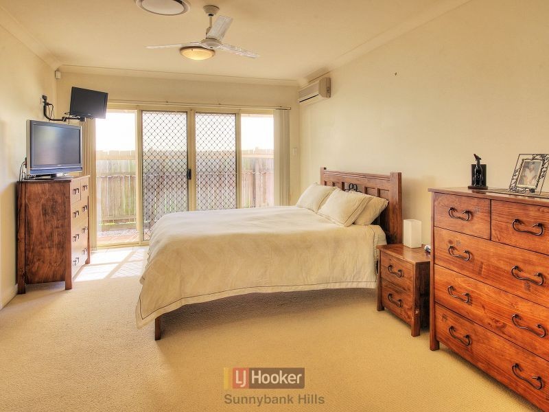 11 Strathaird Place, Parkinson QLD 4115